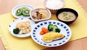 病院の食事は普通の食事と何が違うの？ | おしごとはくぶつかん